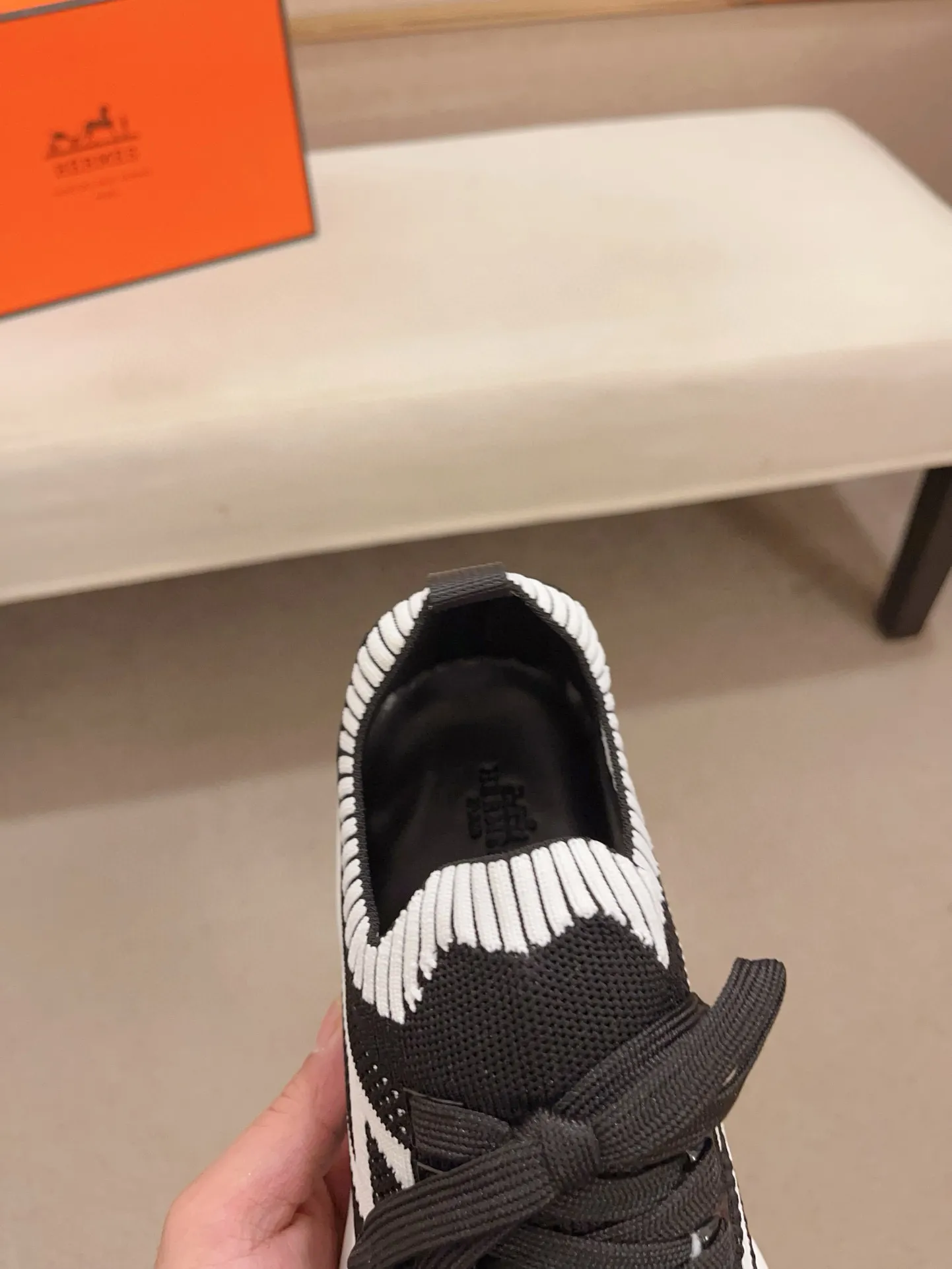Men's clothing and shoes💰: 420💰《HERMES》【Classic Original Version】Hermès; top 🔝purchasing agent🔍🔍men's latest 🇺🇸 counters are on sale at the same time, original fly-knit fabric imported from Italy is exquisite in workmanship (Italian 🇮🇹Imported water-dyed 🐂cowhide lining) sole: original sole provided by the original factory, ⚠️exclusive double-layer activity·TPR·rubber·combined molded outsole; Code number: 38-44 (45/46 can be customized, non-refundable)
